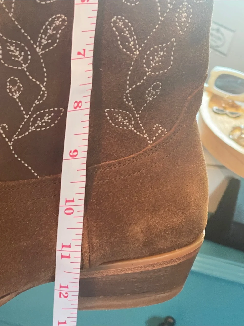 Shyanne Brown Suede Western Cowboy Boots - Stylish Embroidered Design 7.5 M